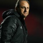 São Paulo bate Bahia e deixa time de Rogério Ceni na zona de rebaixamento