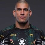 Alex Poatan conquista título meio-pesado do UFC em combate histórico