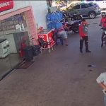 Vídeo mostra momento em que posto é assaltado em Guarabira, na Paraíba