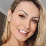 Andressa Urach remove costelas em novo procedimento extremo: 'Era um sonho'