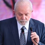Lula diz que ministro tem que botar a mão no bolso e tirar dinheiro para combater a fome