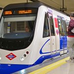 Jovem de 19 anos morre após cair entre plataforma e metrô em Madrid
