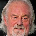 Morre Bernard Hill, que atuou em 'Titanic' e 'Senhor dos Anéis', aos 79 anos