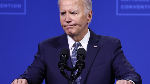 Biden desiste de candidatura à Casa Branca e endossa vice Kamala Harris