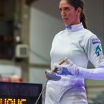 Nathalie Moellhausen passa mal na esgrima, volta a competir, mas é eliminada