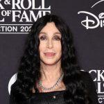 Cher revela que ponderou se suicidar durante um de seus casamentos