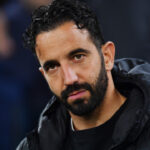 Rúben Amorim prevê United brigando contra o rebaixamento no Campeonato Inglês: 'Constrangedor'