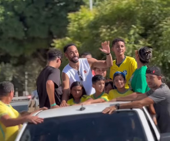 Matheus Cunha é recebido com festa em Baía Formosa após destaque na Copa do Mundo 2026
