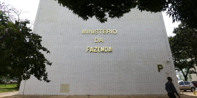 Governo deve recorrer ao STF sobre PEC de agentes de saúde