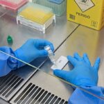 Anvisa atualiza regras para controle de qualidade em laboratórios