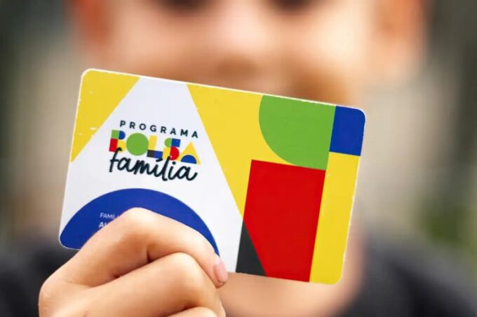 Caixa paga Bolsa Família de agosto a beneficiários com NIS final 9