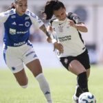 Corinthians vence Cruzeiro e fica a um empate da semifinal do Brasileiro Feminino