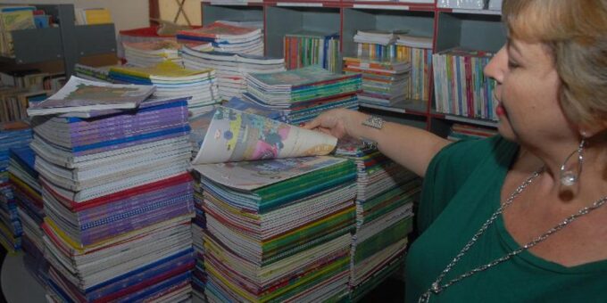 Escolas públicas têm até 8 de setembro para escolher livros didáticos de 2027
