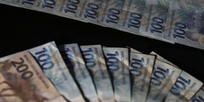 PLOA de 2027 reserva R$ 44,8 bilhões para emendas parlamentares