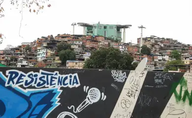 Adolescente de São Paulo cria plataforma para orientar jovens nas eleições de 2026