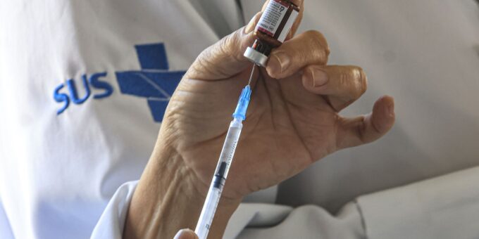 Anvisa amplia indicação da vacina MenQuadfi para bebês a partir de 6 semanas