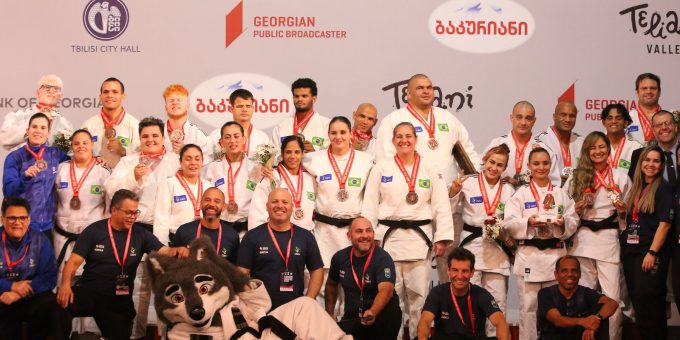 Brasil conquista dois bronzes em Mundiais Paralímpicos de judô e triatlo