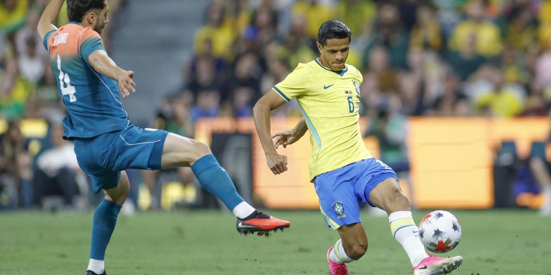 Brasil empata com a Austrália em amistoso após gol no último lance
