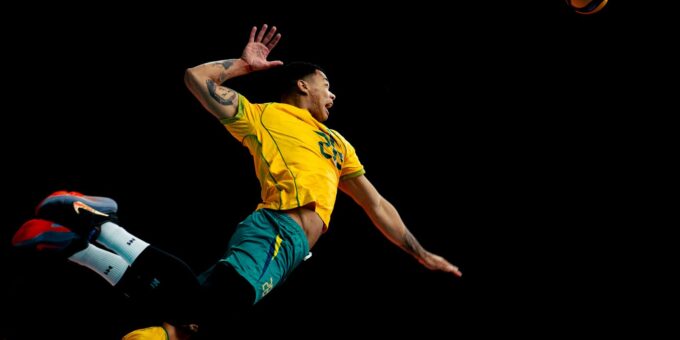 Brasil vence a Colômbia e mantém 100% no Sul-Americano de vôlei