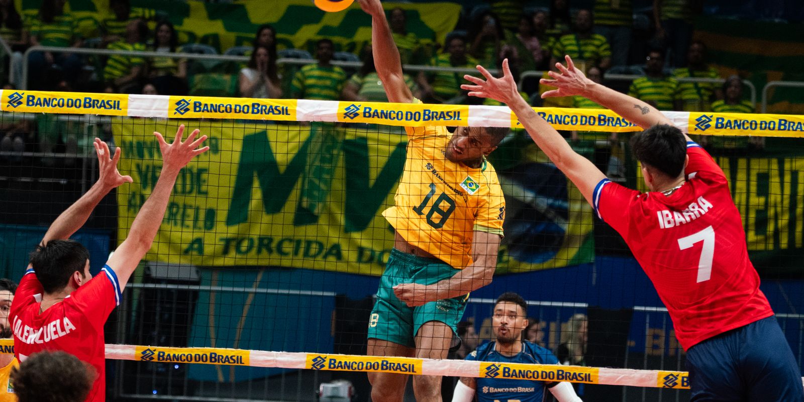 Brasil vence Chile na estreia do Sul-Americano de vôlei masculino no Rio