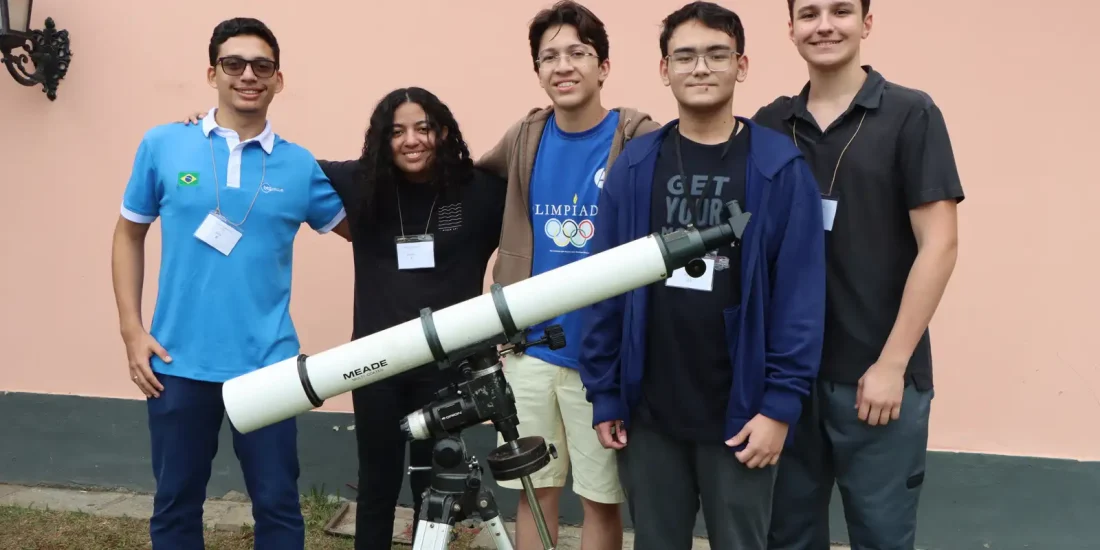 Cinco estudantes brasileiros disputam Olimpíada de Astronomia no Vietnã