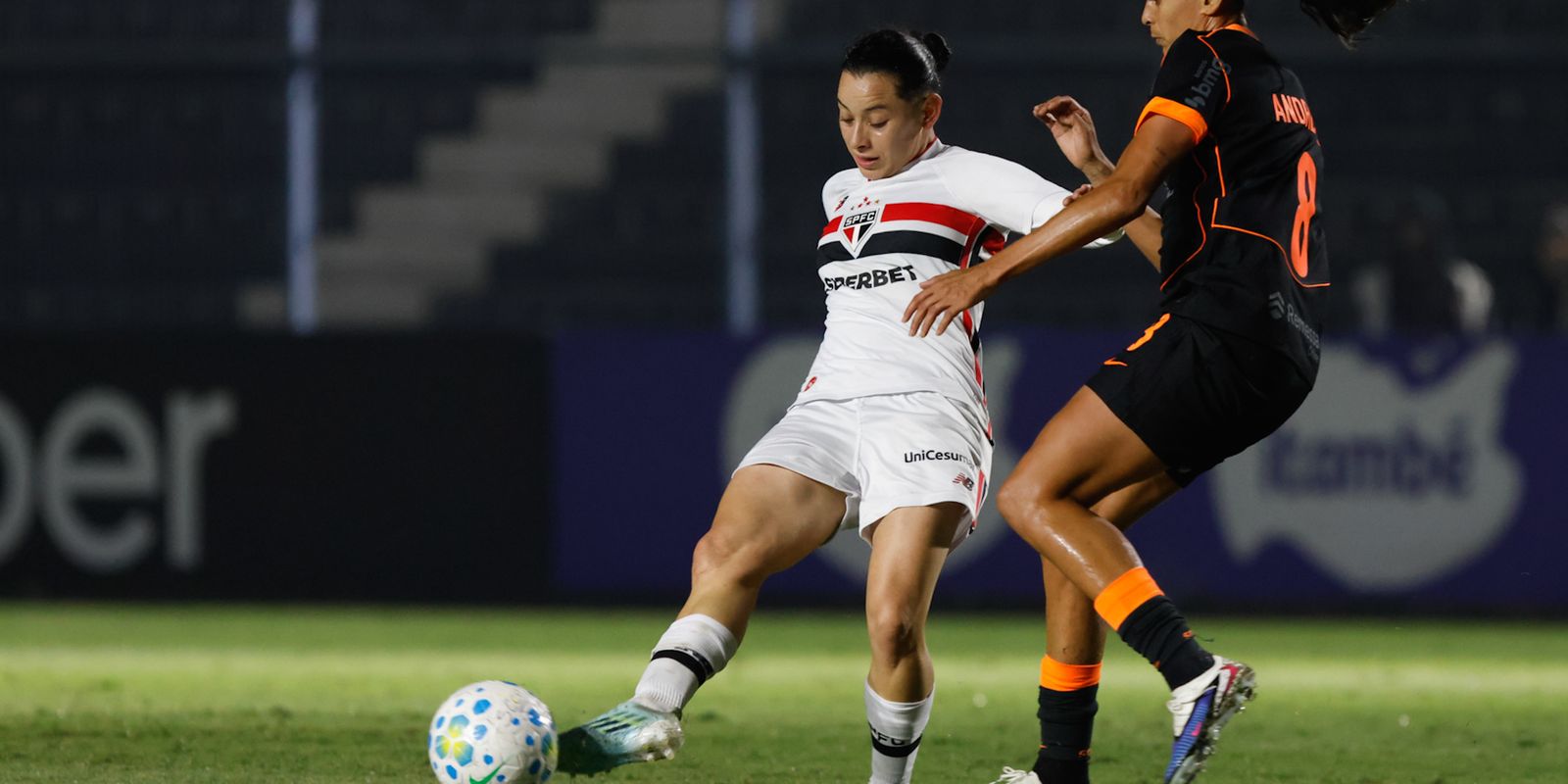 Corinthians e São Paulo começam a decidir o Brasileiro Feminino neste sábado