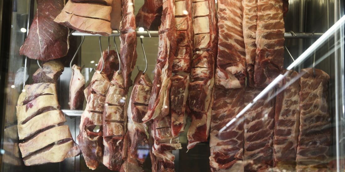 Cota chinesa reduz exportações brasileiras de carne bovina em agosto