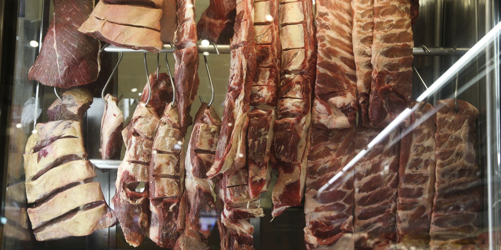 Cota chinesa reduz exportações brasileiras de carne bovina em agosto