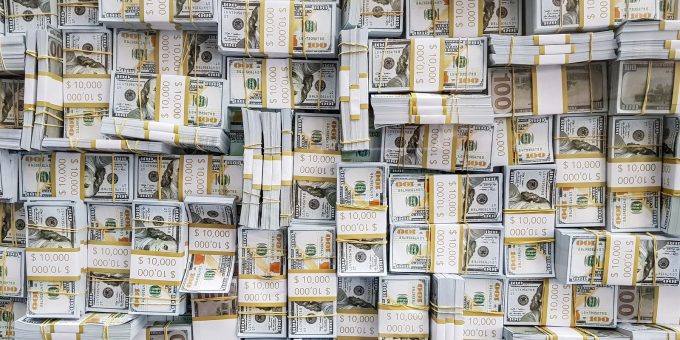 Dólar sobe 0,47% e fecha a R$ 5,193 em dia de aversão a risco