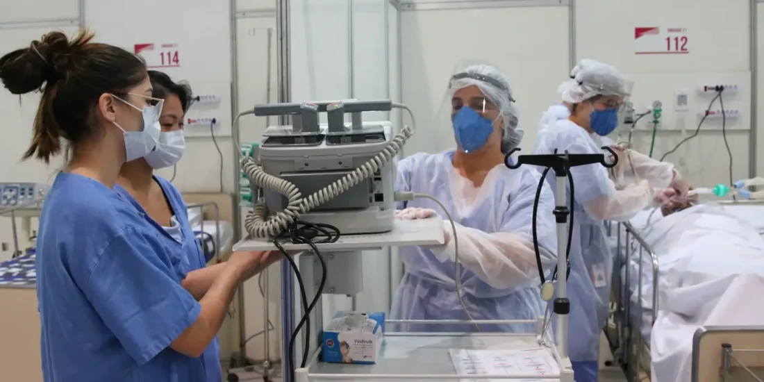 Estudo aponta esgotamento emocional em quase metade dos médicos de UTI no Brasil