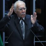 Ex-presidente José Sarney é internado com pneumonia em São Luís
