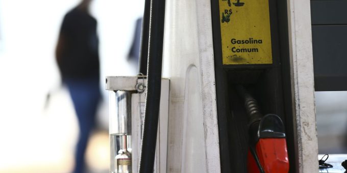 Governo reforça fiscalização e mantém subsídio de R$ 2,12 ao diesel