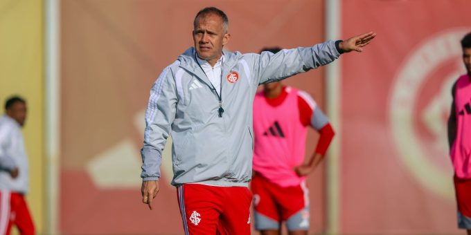 Internacional anuncia Eduardo Baptista como técnico até o fim de 2026
