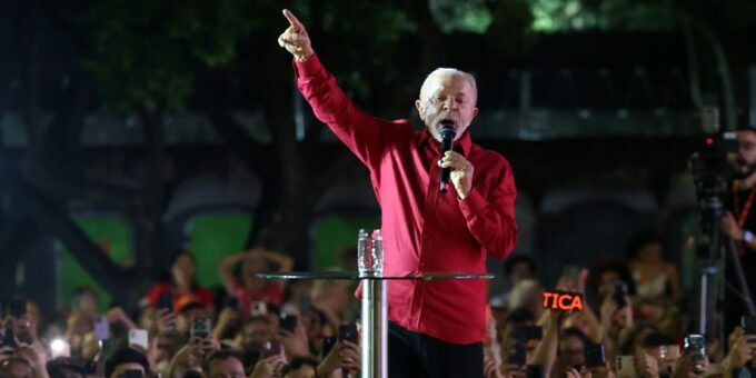 Lula propõe Ministério da Segurança e aumento real do salário mínimo