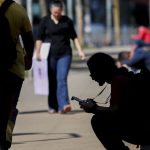 Percentual de jovens que não estudam nem trabalham cai para 22,4% no Brasil