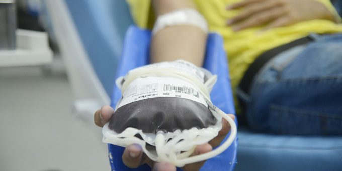 Pessoas com 70 anos ou mais poderão doar sangue se estiverem saudáveis