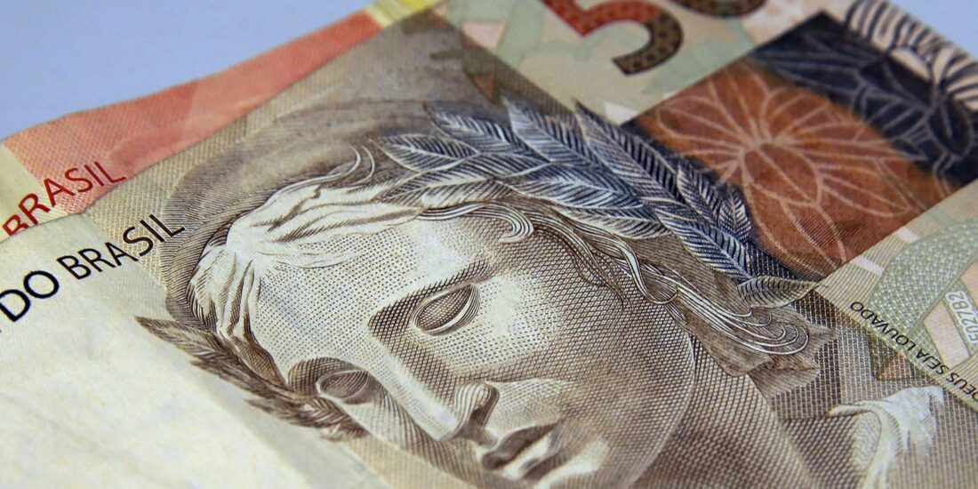 Poupança registra retirada líquida de R$ 10,5 bilhões em agosto
