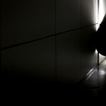 Profissionais alertam para risco de suicídio associado à dependência em bets