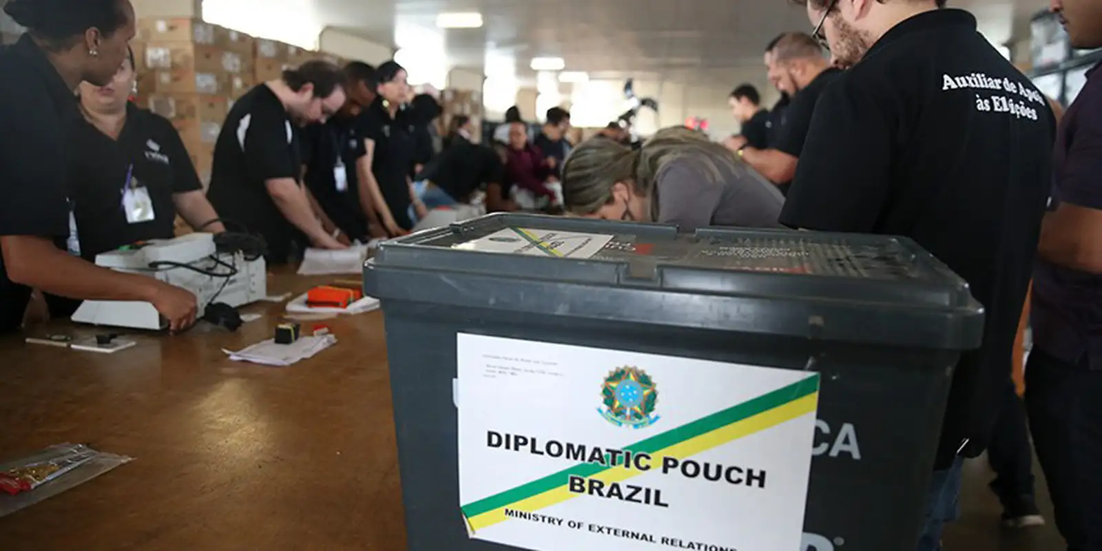 Quase 919 mil brasileiros no exterior poderão votar nas eleições de 2026