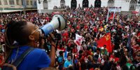 Atos estudantis em 14 unidades da Federação defendem candidatura de Lula