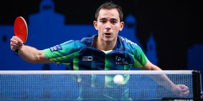 Calderano vence Patrick Franziska e avança às quartas do China Smash