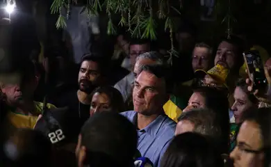 Campanha de Lula aceita condições de Flávio para quebra de sigilos