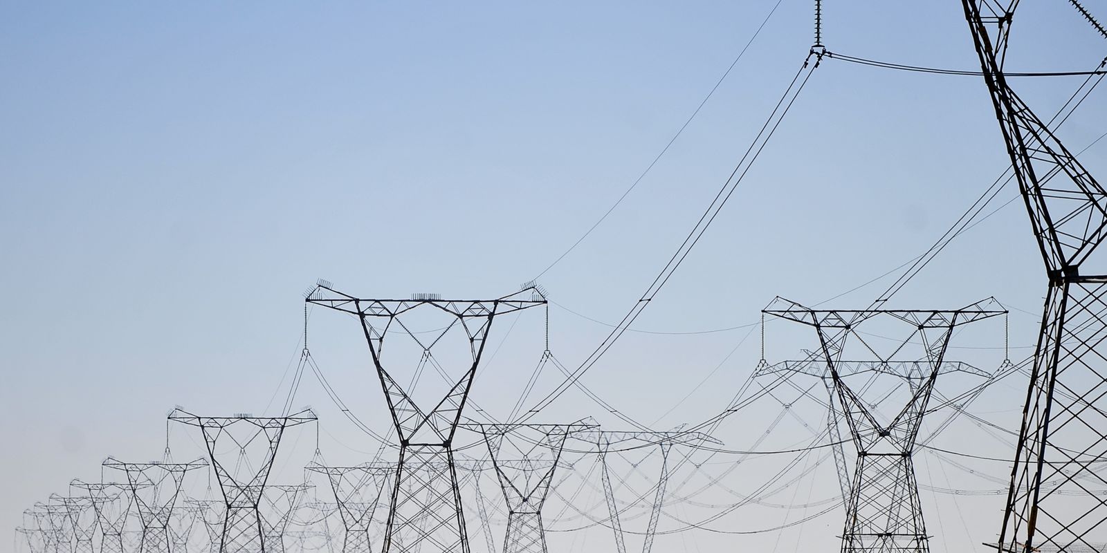 Distribuidoras reforçam operação para garantir energia nas eleições de domingo