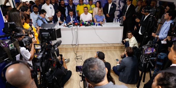 Douglas Ruas critica recurso de Paes e se declara governador do Rio