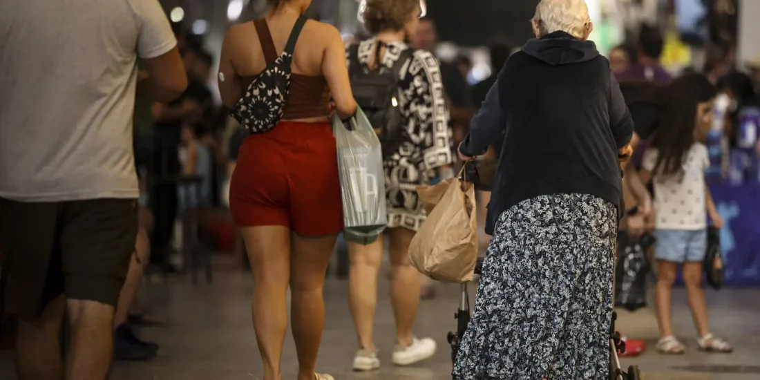 Economistas dizem que corte de R$ 200 bilhões afetaria programas sociais