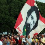 Eleitores idosos se emocionam em festa de aniversário de Lula em Brasília