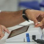 Eleitores vão às urnas neste domingo para escolher presidente