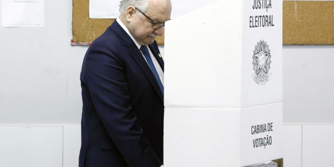Fachin afirma após votar que resultado das urnas deve ser respeitado