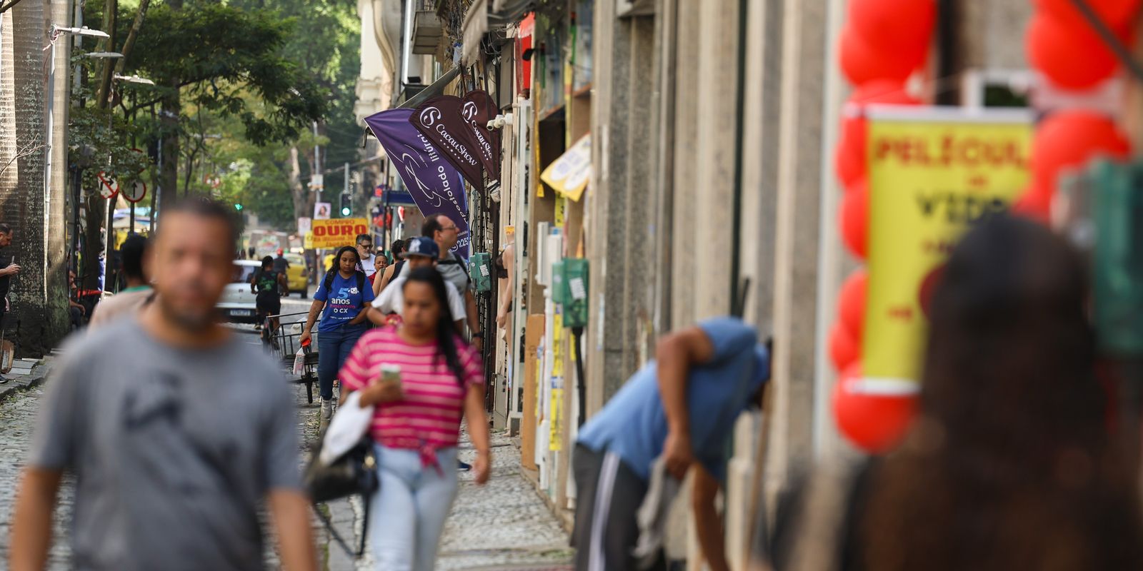 Fim da escala 6x1 é recebido com expectativa por trabalhadores no Rio