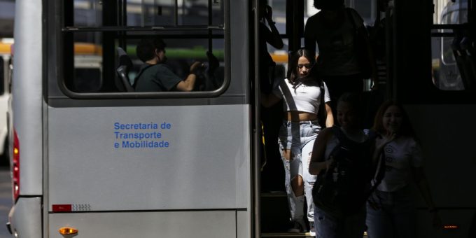 Governo envia ao Congresso PEC para financiar tarifa zero no transporte
